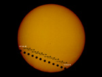 Composizione di 12 immagini effettuate su C8 al fuoco diretto con negativo 200 ISO, 24x36